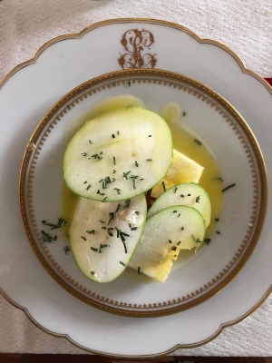 Dessert à l’ananas, huile d’olive, miel et citron. Une recette d’Alain Passard.